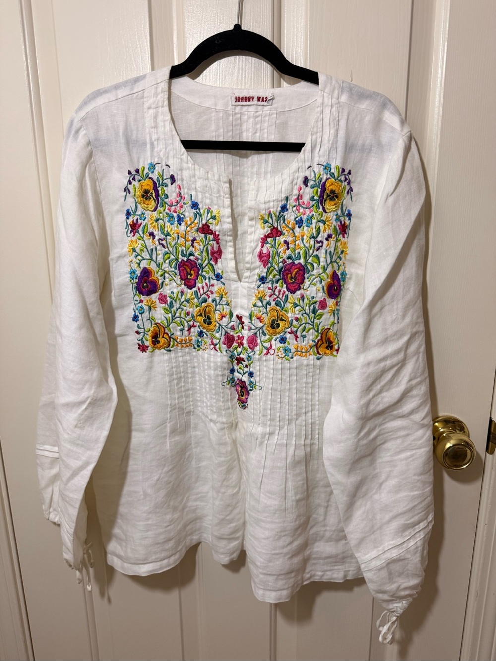 Johnny Was White Linen Tunic with Multicolor Floral Embroidery